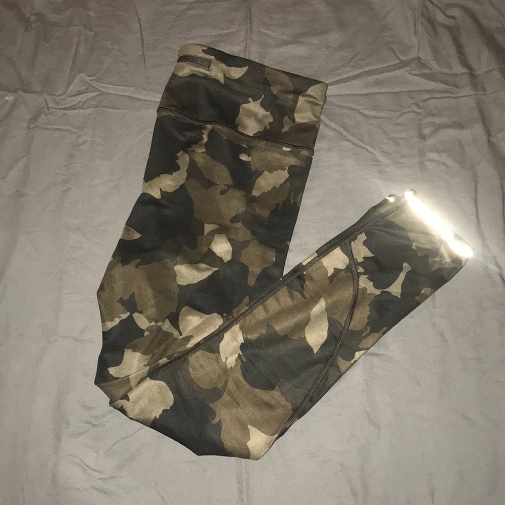 Green Camo Athleta Leggings